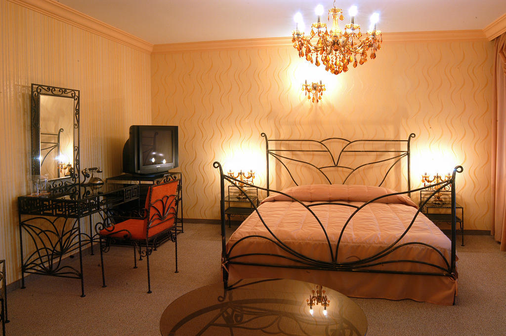 Hotel Unikat ヴェリングラード 部屋 写真
